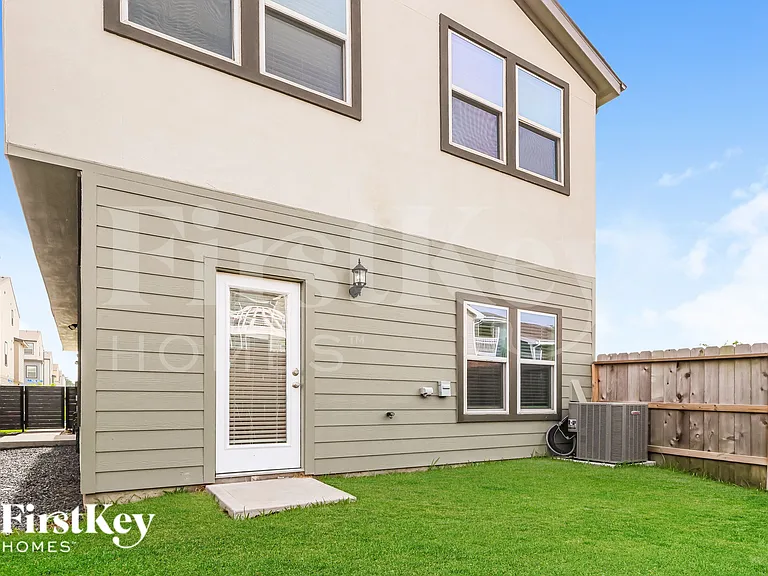 18342 W Centro Cir — Photo 18