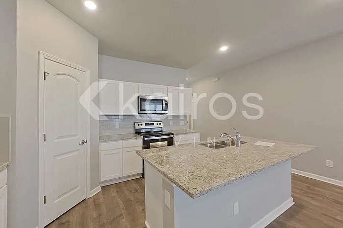 417 Mango Dr — Photo 6