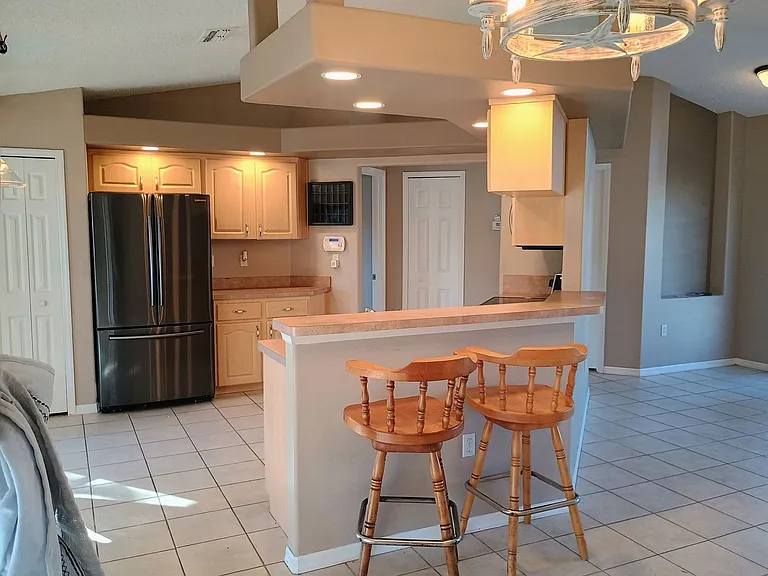 11624 Linden Dr — Photo 4