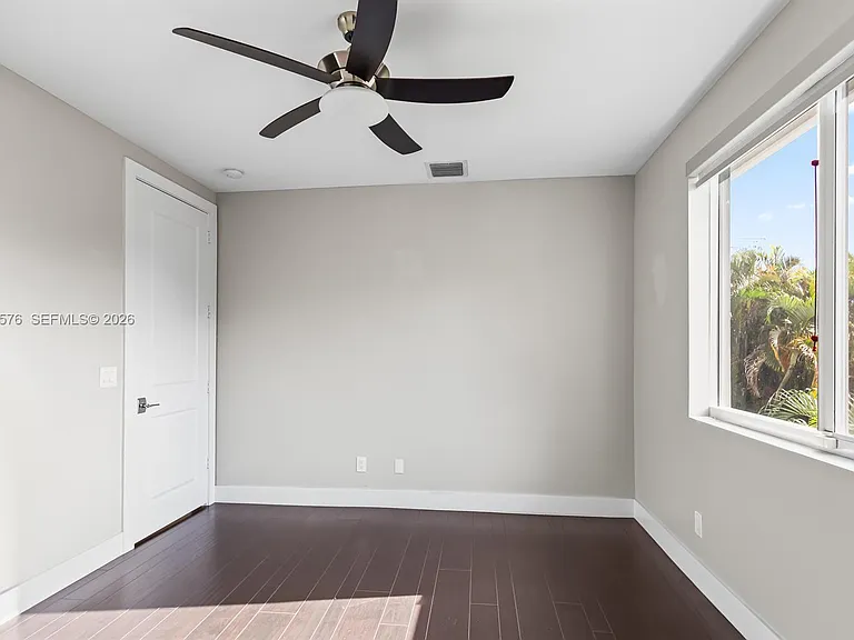 617 SW 17th St — Photo 13