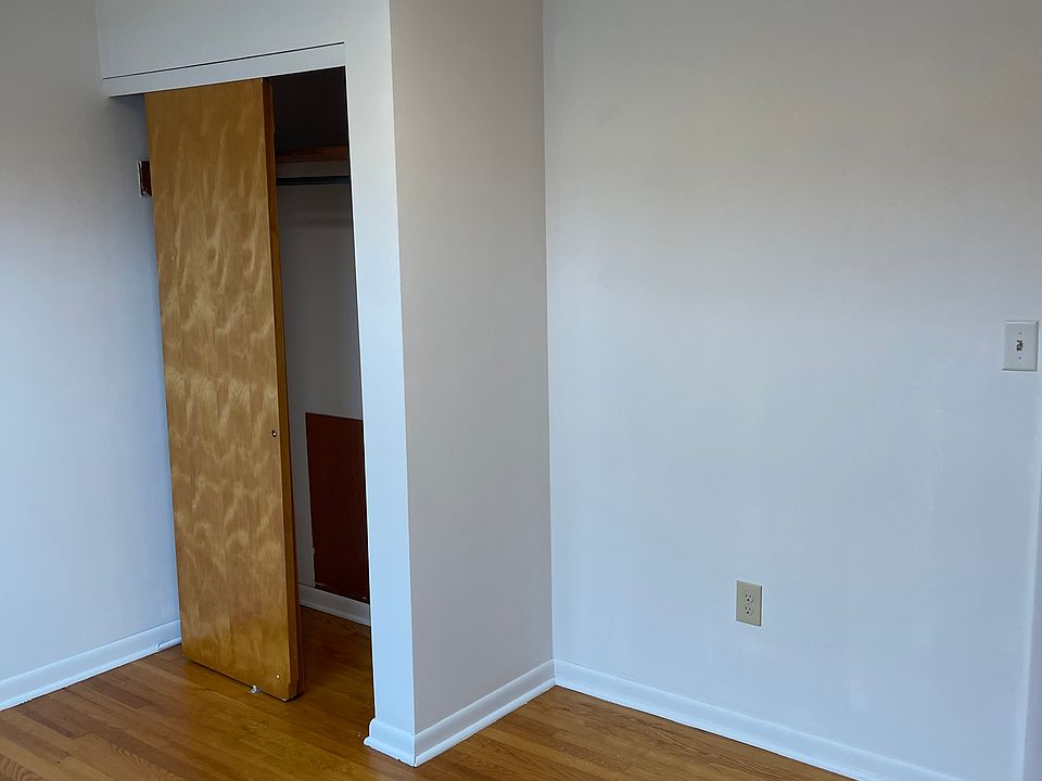 1st image of 1438 Curtin St
