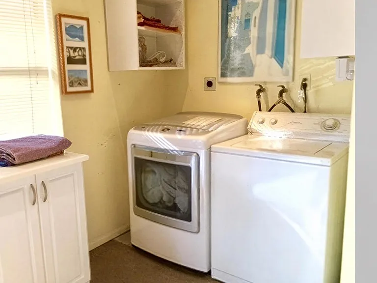 4531 Chateau Dr — Photo 24