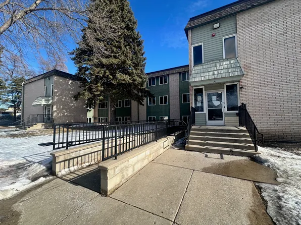 24th St. Apartments