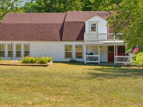 509 W 5th St, Grove, OK 74344