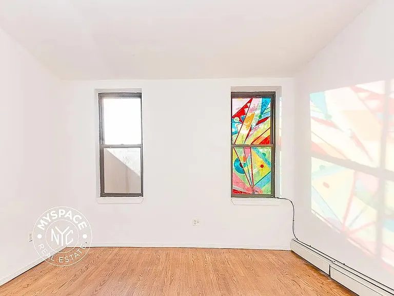 249 Melrose St #2L — Photo 8