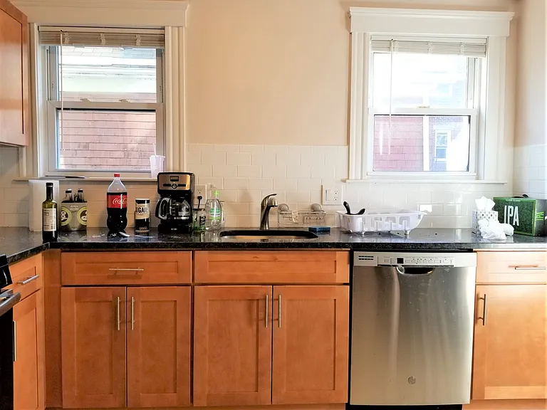 16 Chester St #2 — Photo 9