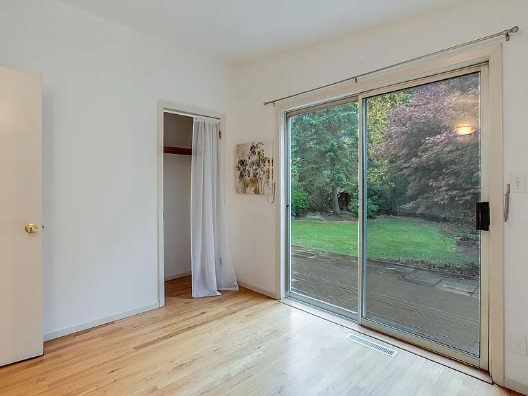 4516 NE 94th St — Photo 23