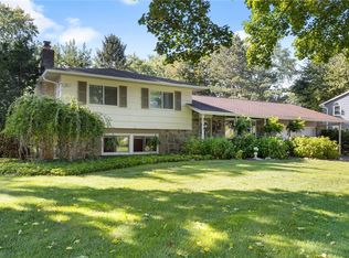 35 Harper Dr, Pittsford, NY 14534