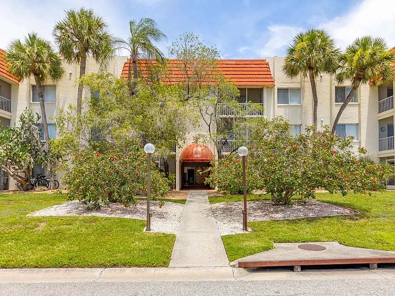 Gulf Gate Apartments — Photo 50