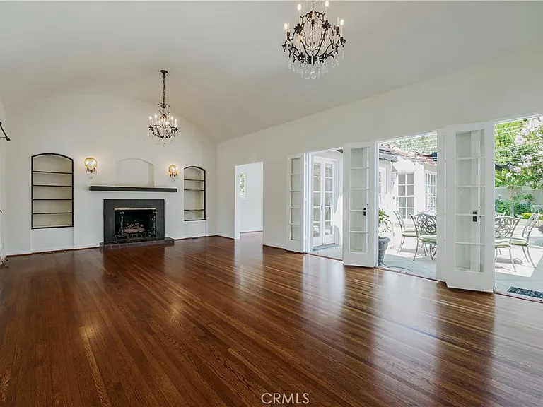 1243 Rossmoyne Ave — Photo 8