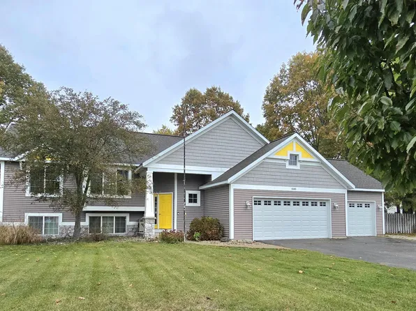 15385 Meadowlark Dr, Grand Haven, MI 49417