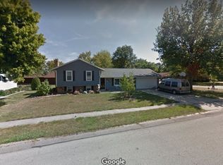 802 Meadowview Dr, Celina, OH 45822
