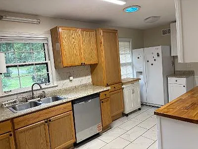 79 Duncan Ct — Photo 10