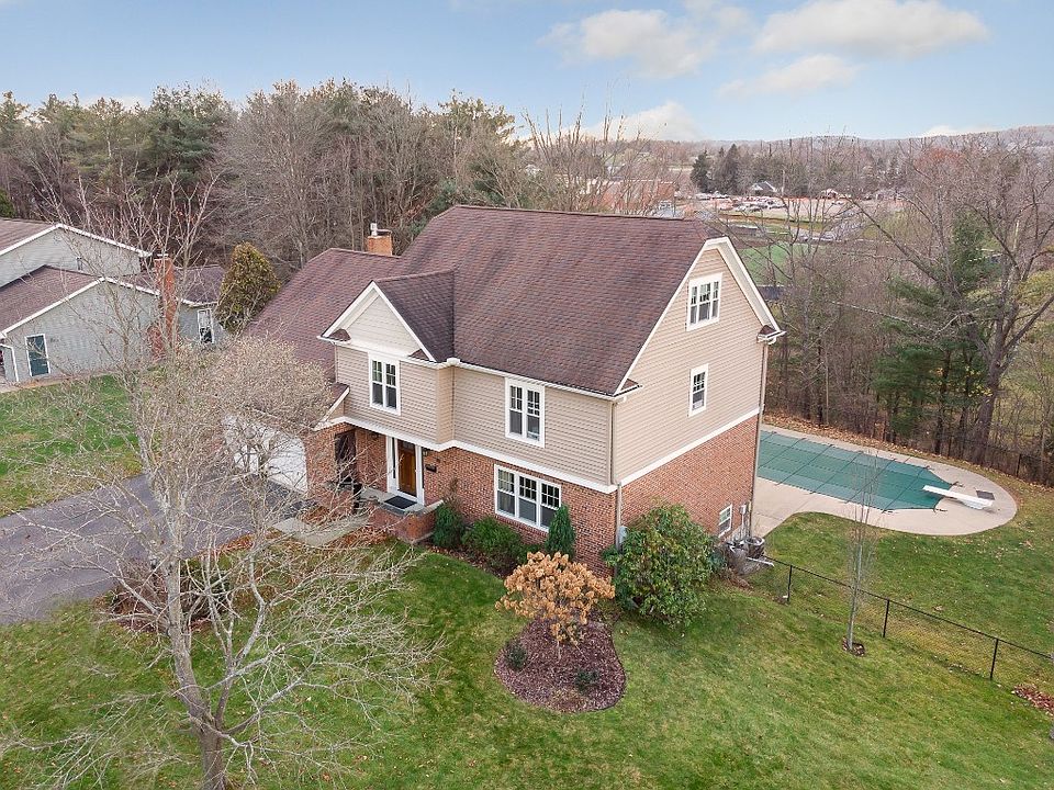 1st image of 857 Debonair Dr