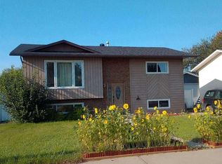 47 E Glen St SE, Medicine Hat, AB T1B 2Z8