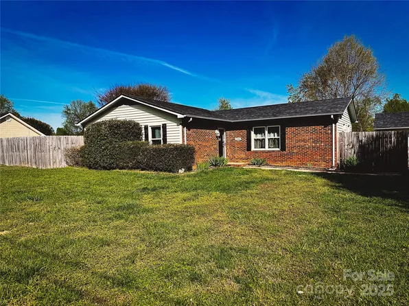 2906 Montford Ave NW, Concord, NC 28027