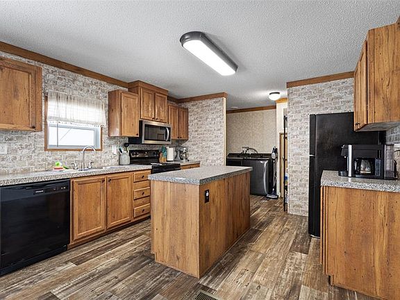 2nd image of 7650 NE 105TH AVENUE