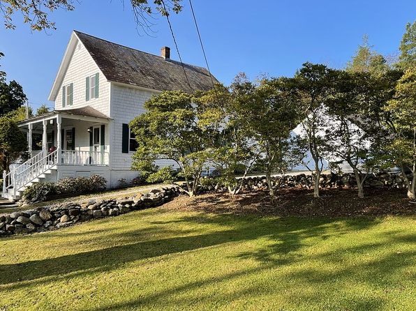 627 West Rd, Manchester Center, VT 05255