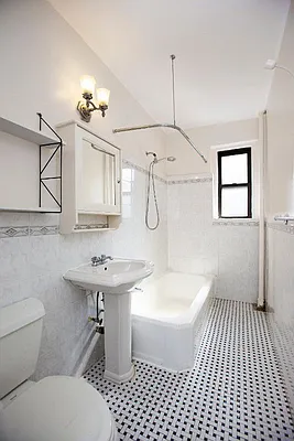 Rented by Jade Stone Real Estate Consulting | media 6