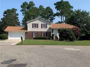 6300 Streeter Dr, Hope Mills, NC 28348