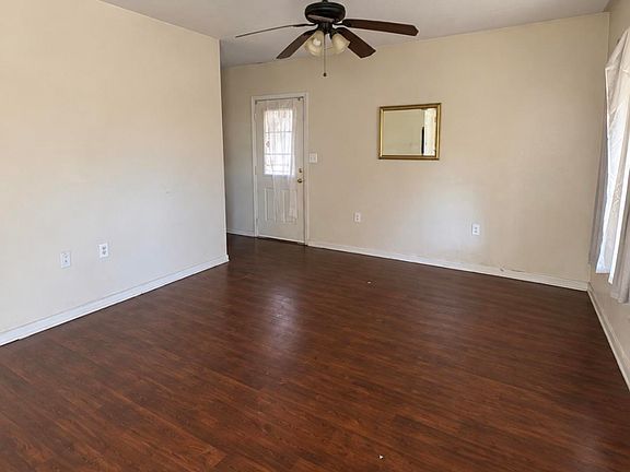 4th image of 3216 Lamar St
