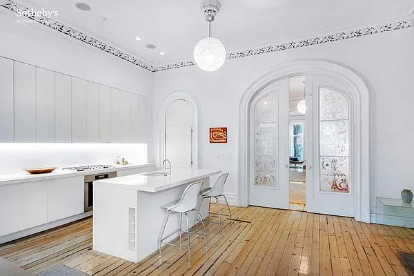 Rented by Sotheby's International Realty | media 17