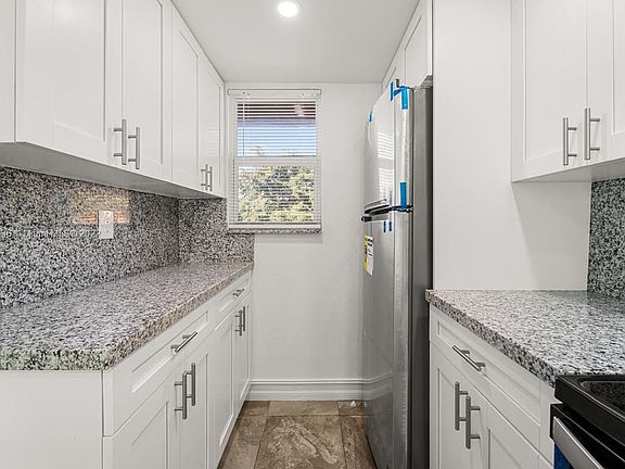 3rd image of 231 NW 109th Ave APT 215
