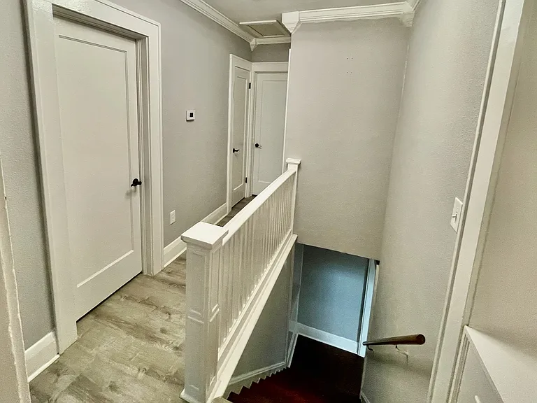 803 E James St — Photo 28