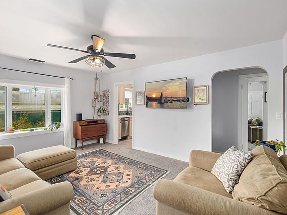 5th image of 11227 26th Ave SW #1
