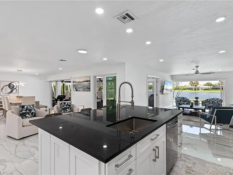 2500 Kings Lake Blvd — Photo 9