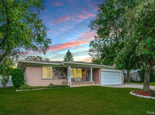 37666 Santa Anna St, Clinton Township, MI 48036