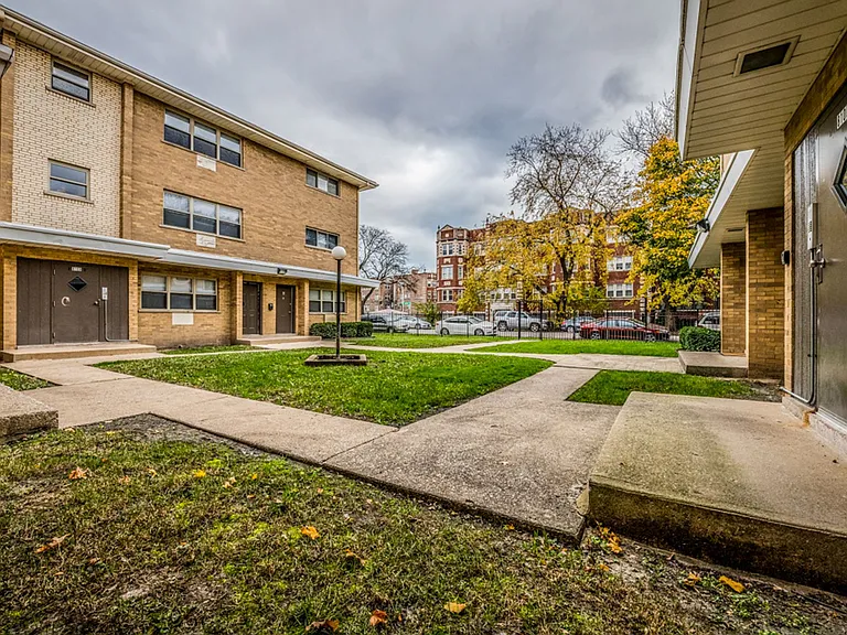 8100 S Drexel Ave — Photo 8