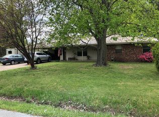 1804 Mayflower Rd, Bentonville, AR 72713