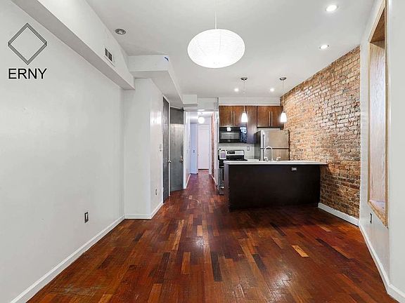 3rd image of 127 Rogers Ave APT 2