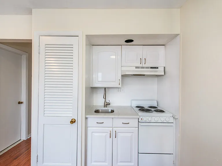 601 Fairview Ave #B1 — Photo 6