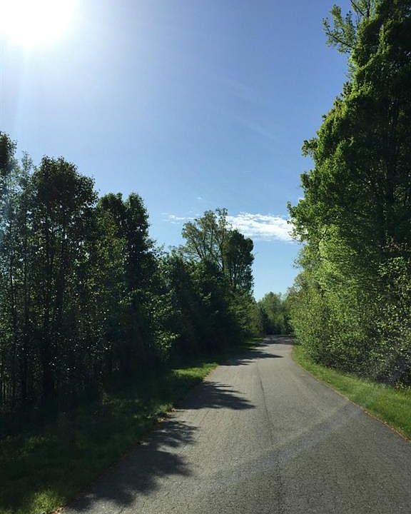 2nd image of 218 Palomino Rd