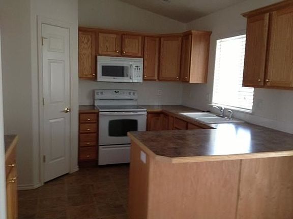 3rd image of 436 W Birmingham Dr