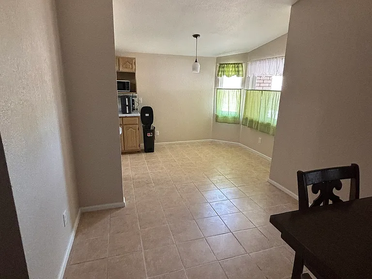 5709 Devon Ave — Photo 10