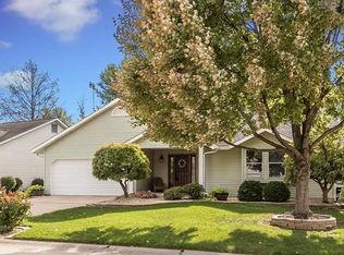 1268 Colby Dr, Saint Peters, MO