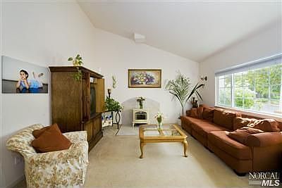 4th image of 628 Fano Ln