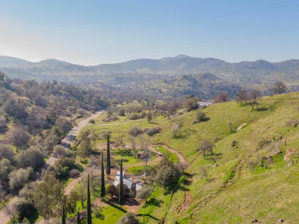 38539 Roundtree Lane, Squaw Valley, CA 93675