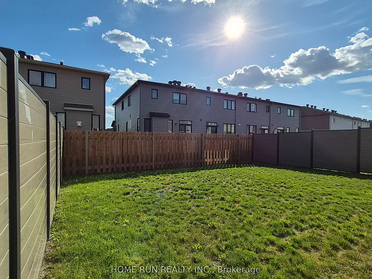 1005 Parabolica Way — Photo 21