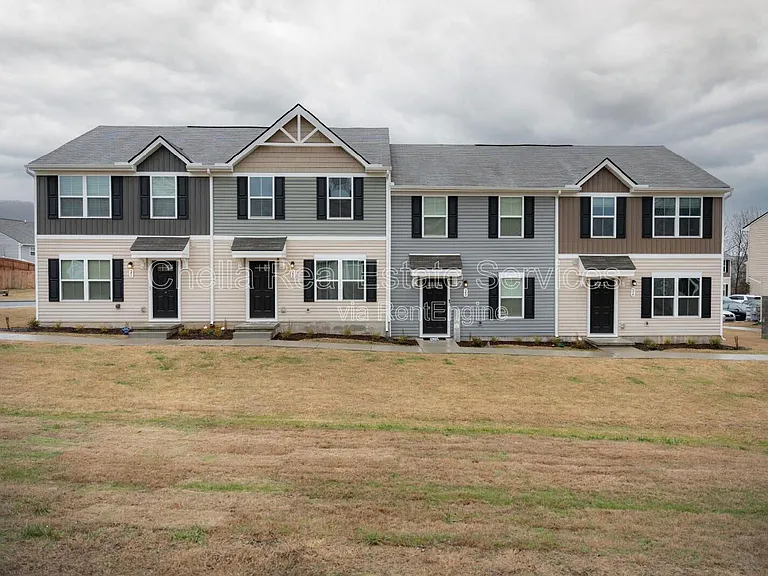 2935 Winterberry Dr — Photo 4