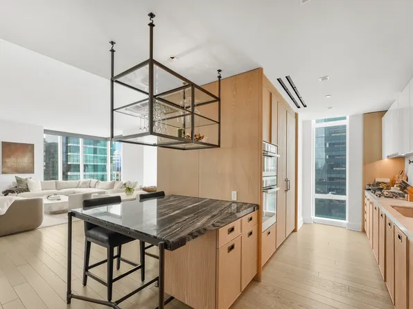 45 East 22nd Street image 6 of 28