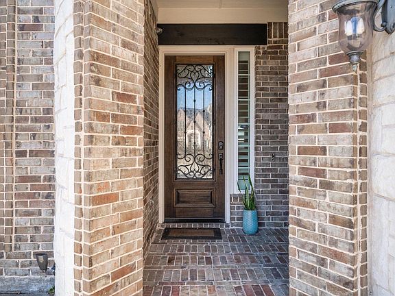 5th image of 6505 Detweiller Dr
