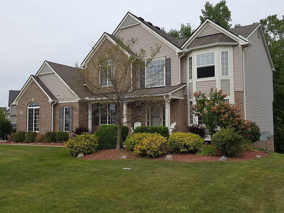 1st image of 58770 Carriage Ln