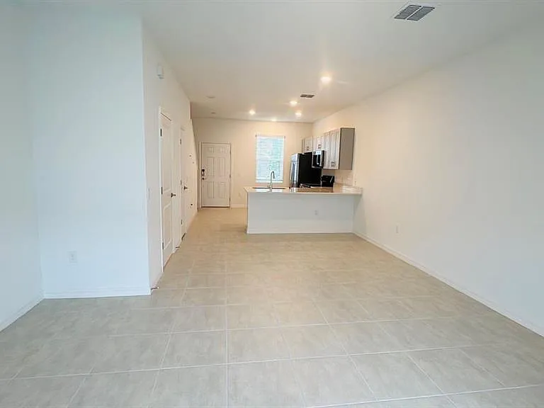 3192 Skyline Loop — Photo 2