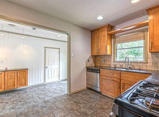 1147 Woodhill Rd, Houston, TX 77008