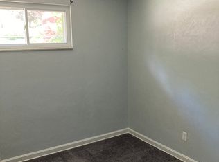 800 Killarney Dr, Pittsburgh, PA 15234