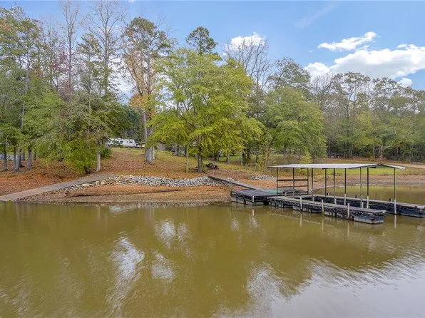 130 Lakeshore Ln, Seneca, SC 29678